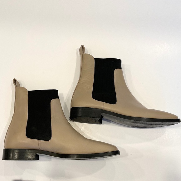 EVERLANE Italian Leather Square Toe Chelsea Boot  Size 7 - Picture 3 of 7
